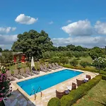 Pool Divina Šišan