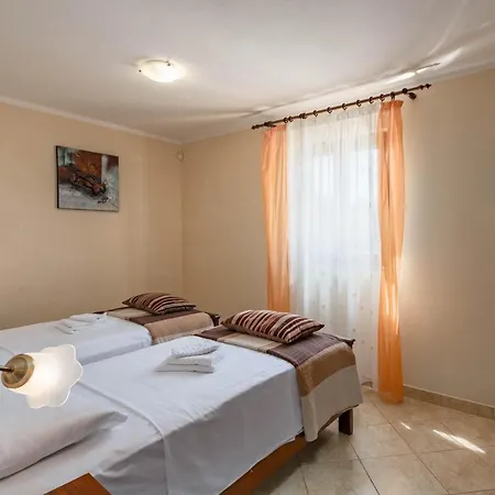 Pool Divina וילה