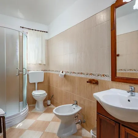 וילה Pool Divina Šišan