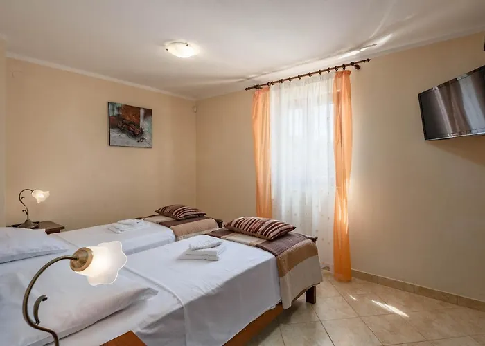 Pool Divina Villa
